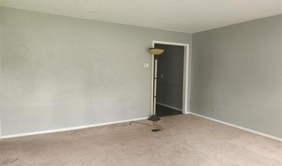 509 N Woodrow Ave, Bartlesville, OK 74003 - 2 Beds, 1 Bath