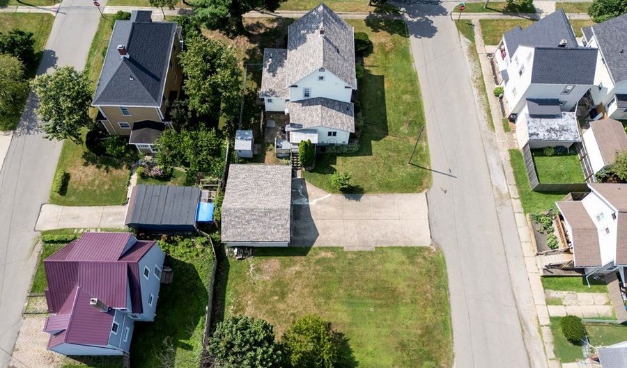 308 W Liberty St, Ashland, OH 44805 - 3 Beds, 2 Bath