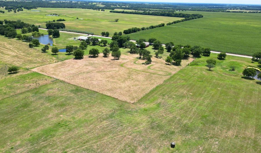 1600 Hcr 2302 S, Abbott, TX 76621 - 2 Beds, 2 Bath