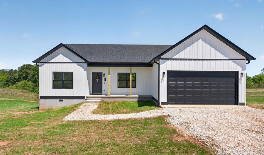 171 Fox Hall Dr, Amherst, VA 24521 - 3 Beds, 2 Bath