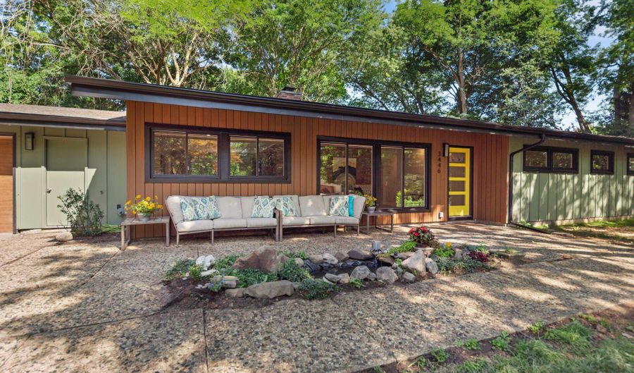 3446 Charing Cross Rd, Ann Arbor, MI 48108 - 3 Beds, 3 Bath