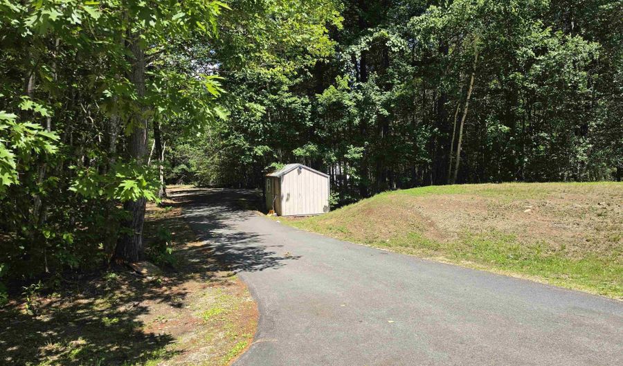 1890 Franklin Pierce Hwy, Barrington, NH 03825 - 3 Beds, 2 Bath