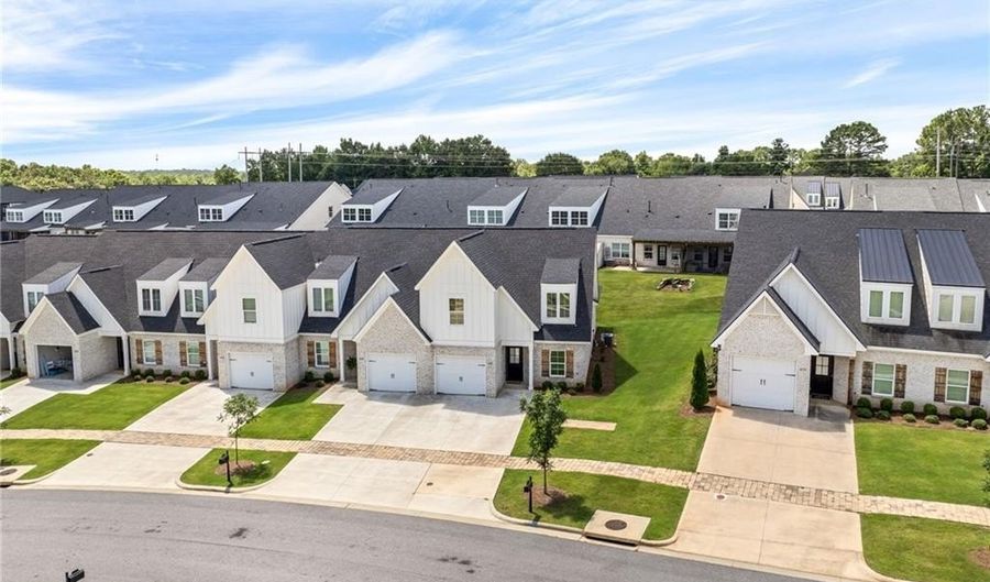 628 THORNBERRY Dr, Auburn, AL 36830 - 3 Beds, 3 Bath