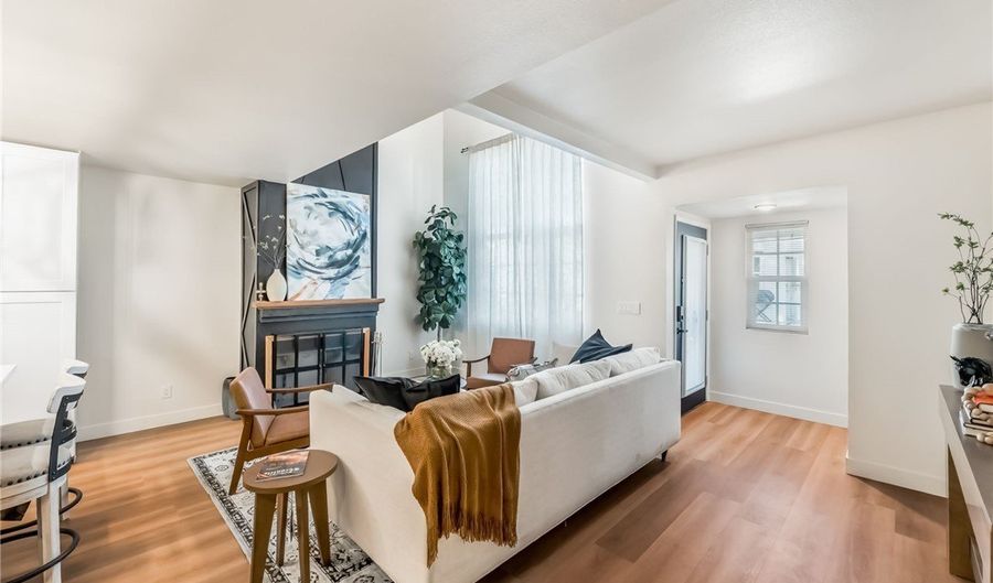 2471 Old Forge Ln 105, Las Vegas, NV 89121 - 2 Beds, 3 Bath
