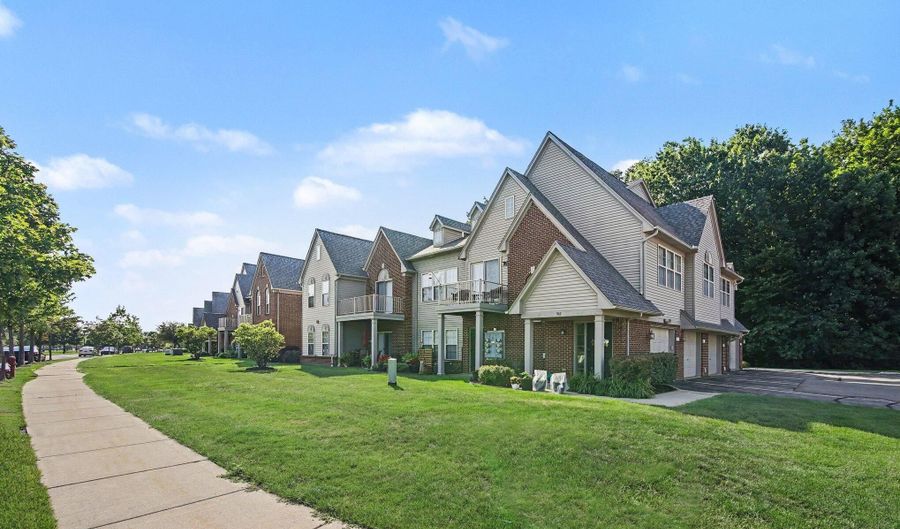 951 Addington Ln 135, Ann Arbor, MI 48108 - 3 Beds, 2 Bath