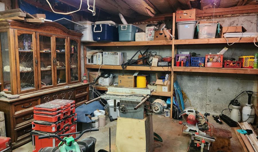 40483 Riverview Dr, Cataldo, ID 83810 - 3 Beds, 3 Bath