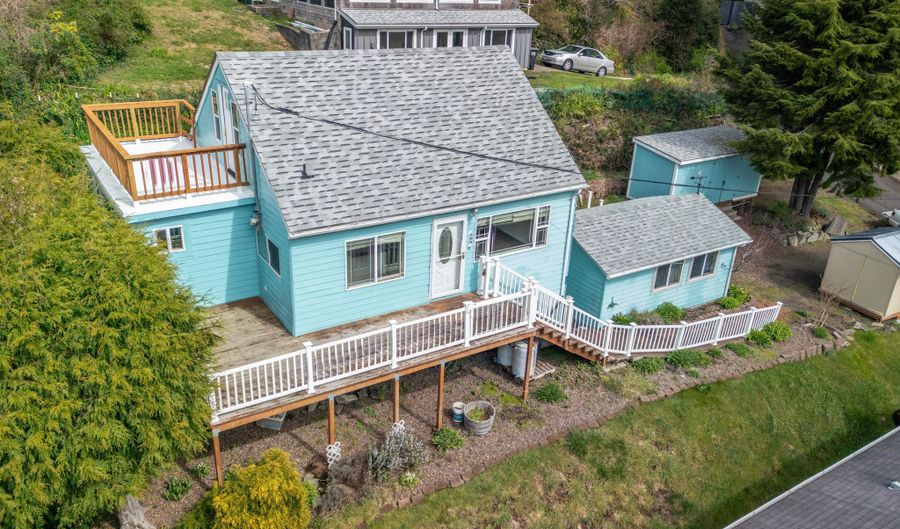 185 Lincoln, Yachats, OR 97498 - 2 Beds, 3 Bath