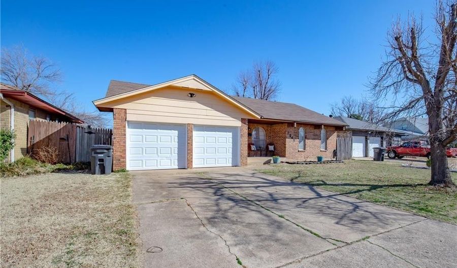 1049 NW 7th Pl, Moore, OK 73160 - 3 Beds, 2 Bath