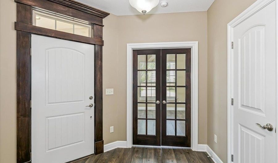 4872 N Prestwick Ave, Bel Aire, KS 67226 - 3 Beds, 2 Bath