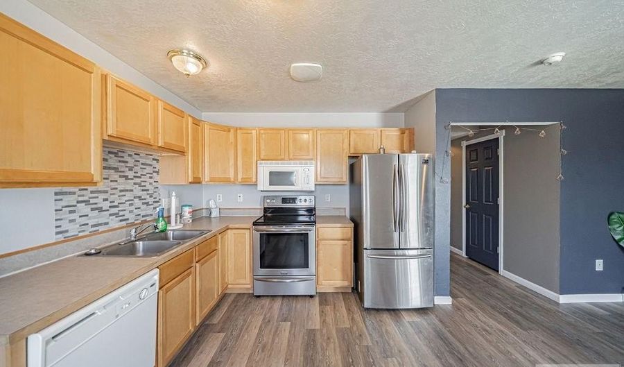 3520 Greenfield Dr, Ammon, ID 83206 - 3 Beds, 2 Bath