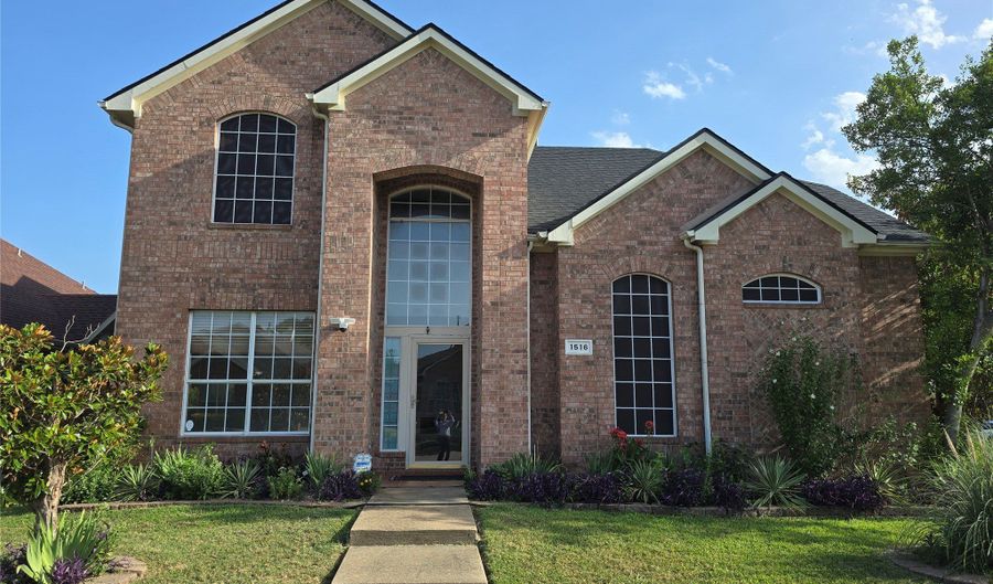 1516 Fallcreek Ct, Allen, TX 75002 - 4 Beds, 3 Bath