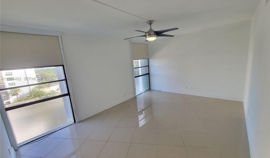 3301 N Country Club Dr 811, Aventura, FL 33180 - 2 Beds, 2 Bath