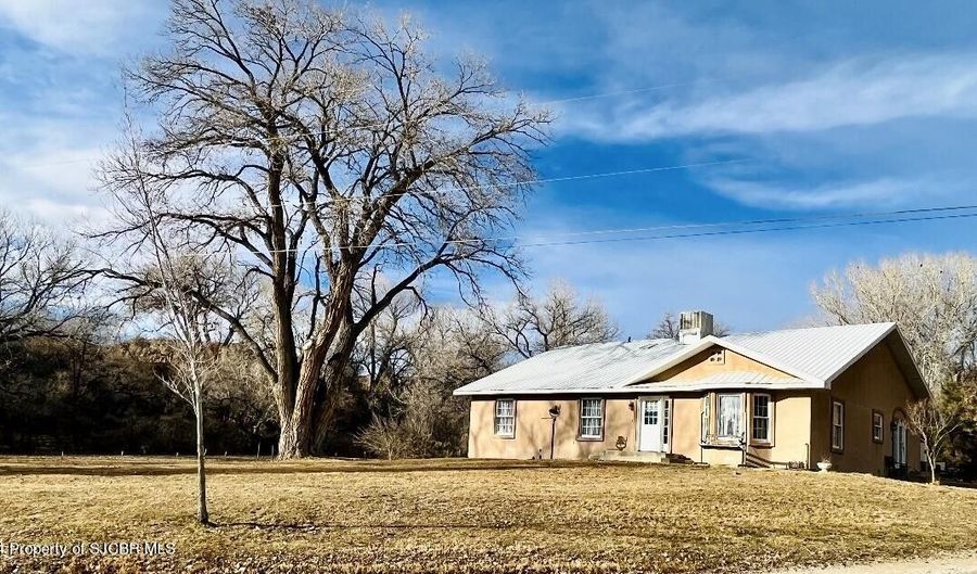6907 US 64, Bloomfield, NM 87413 - 3 Beds, 2 Bath