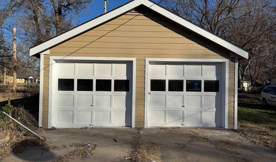 1120 N C St, Arkansas City, KS 67005 - 2 Beds, 1 Bath