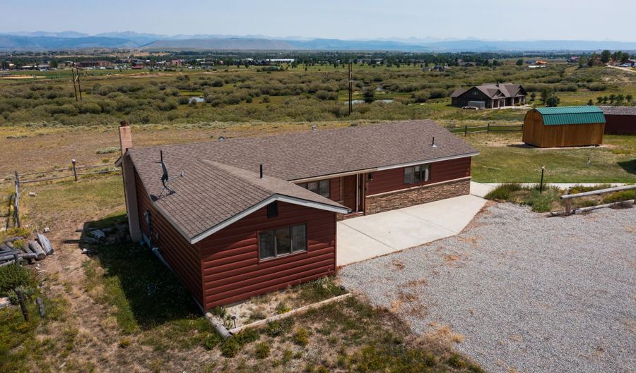 75 REDSTONE NEW FORK RIVER Rd, Pinedale, WY 82941 - 2 Beds, 2 Bath