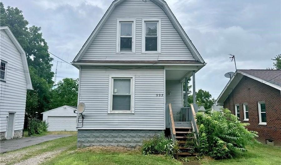 993 Concord Ave, Akron, OH 44306 - 3 Beds, 1 Bath