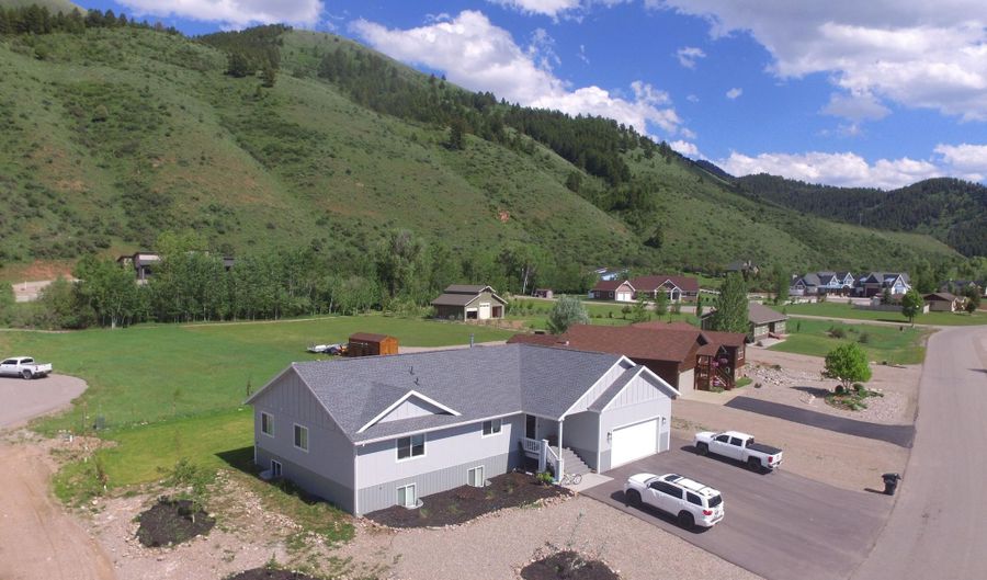 543 ROCKBRIDGE Dr, Afton, WY 83110 - 7 Beds, 4 Bath