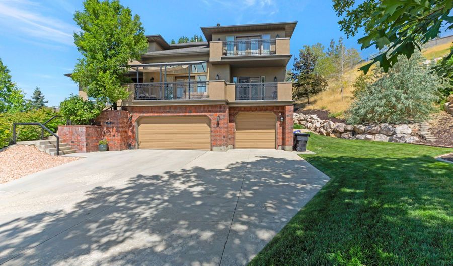 3975 S MONARCH E, Bountiful, UT 84010 - 6 Beds, 3 Bath