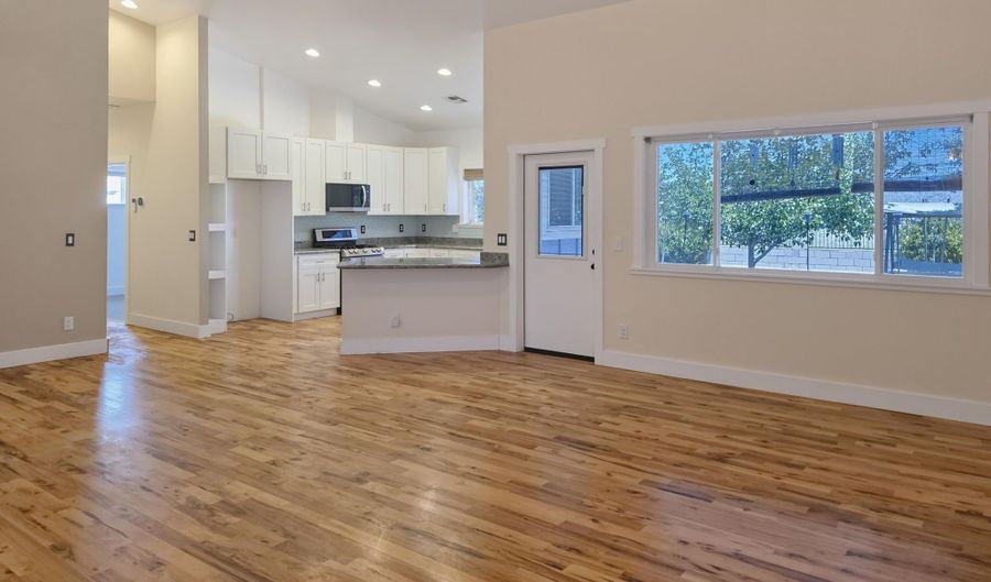516 S Hitching Post Dr, Camp Verde, AZ 86322 - 3 Beds, 2 Bath