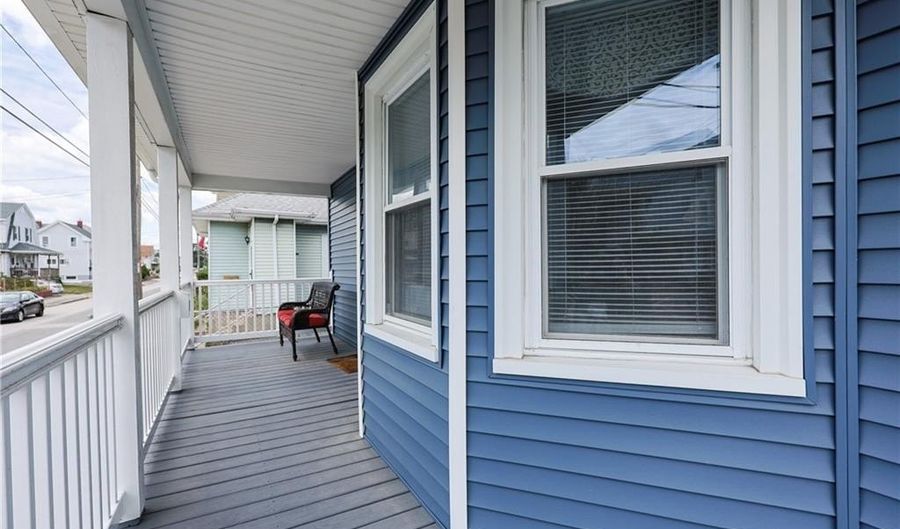 200 Woodward Ave, East Providence, RI 02914 - 2 Beds, 1 Bath