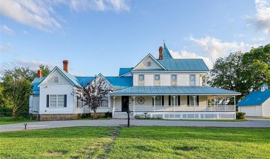 14 E Smith Ave, McAlester, OK 74501 - 4 Beds, 2 Bath