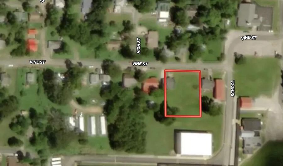 302 Vine St, Alton, MO 65606 - 3 Beds, 2 Bath