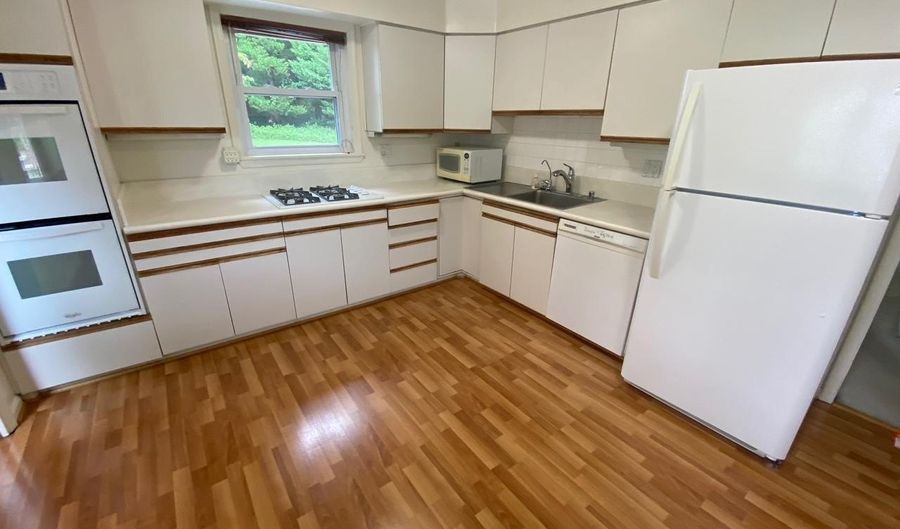 6411 E HALBERT Rd, Bethesda, MD 20817 - 4 Beds, 3 Bath