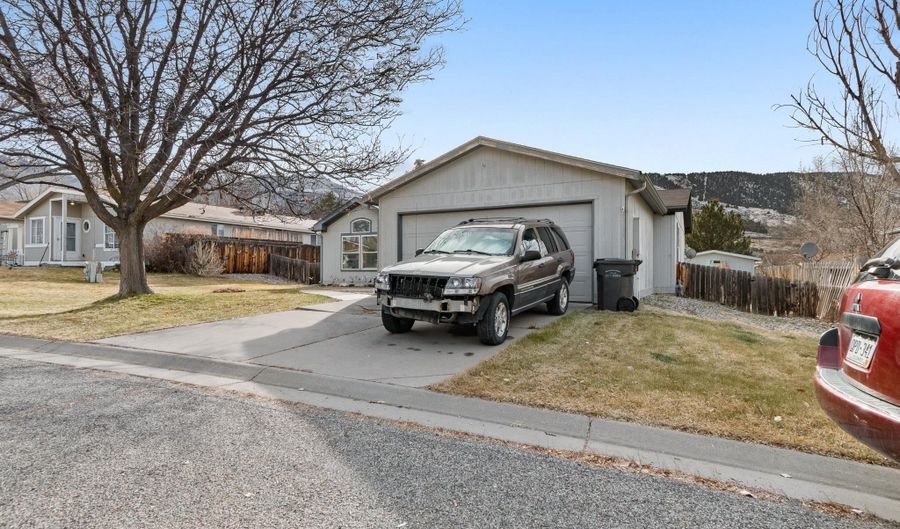 203 E Tamarack Cir, Battlement Mesa, CO 81635 - 3 Beds, 2 Bath