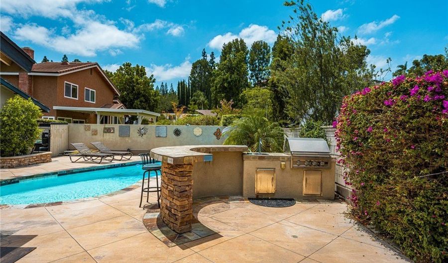 249 S Leandro St, Anaheim, CA 92807 - 4 Beds, 3 Bath