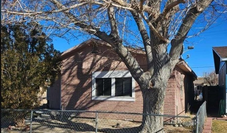 374 H St, Hawthorne, NV 89415 - 2 Beds, 2 Bath