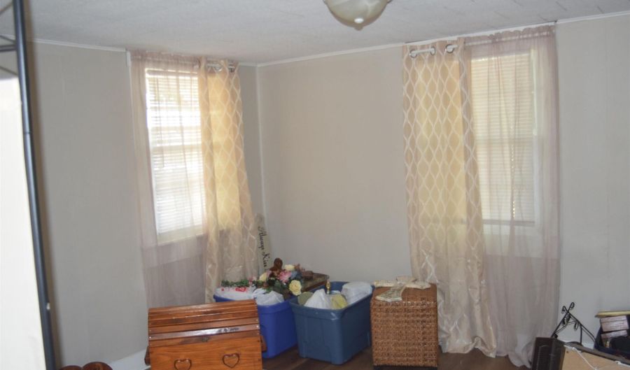 2013 30th St, Bedford, IN 47421 - 4 Beds, 1 Bath