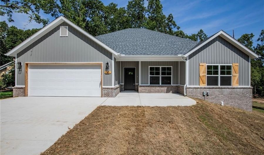 30 Selland Dr, Bella Vista, AR 72715 - 3 Beds, 2 Bath