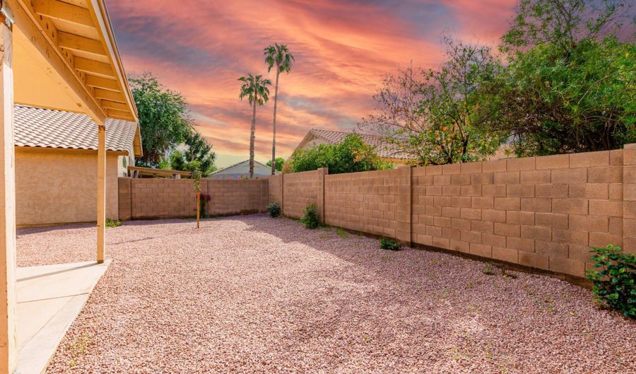781 E ELGIN St, Chandler, AZ 85225 - 3 Beds, 4 Bath