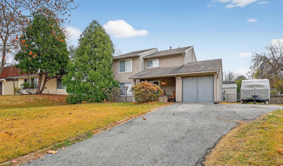 15907 PEACH WALKER Dr, Bowie, MD 20716 - 3 Beds, 2 Bath