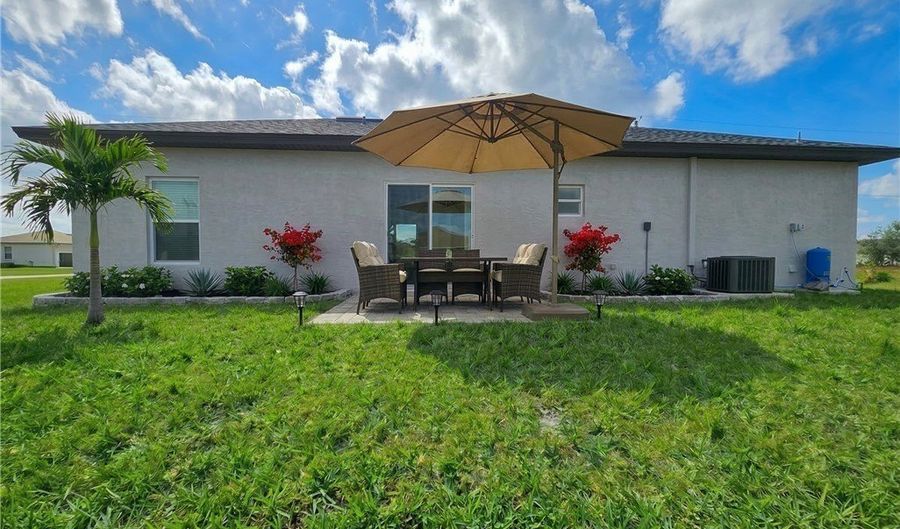 3606 E 21st St, Alva, FL 33920 - 3 Beds, 2 Bath