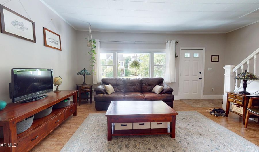 202 W Whittier Ave, Altoona, PA 16602 - 4 Beds, 2 Bath