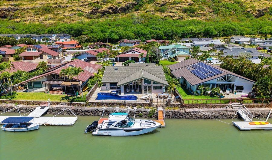 7327 Makaa St, Honolulu, HI 96825 - 3 Beds, 2 Bath