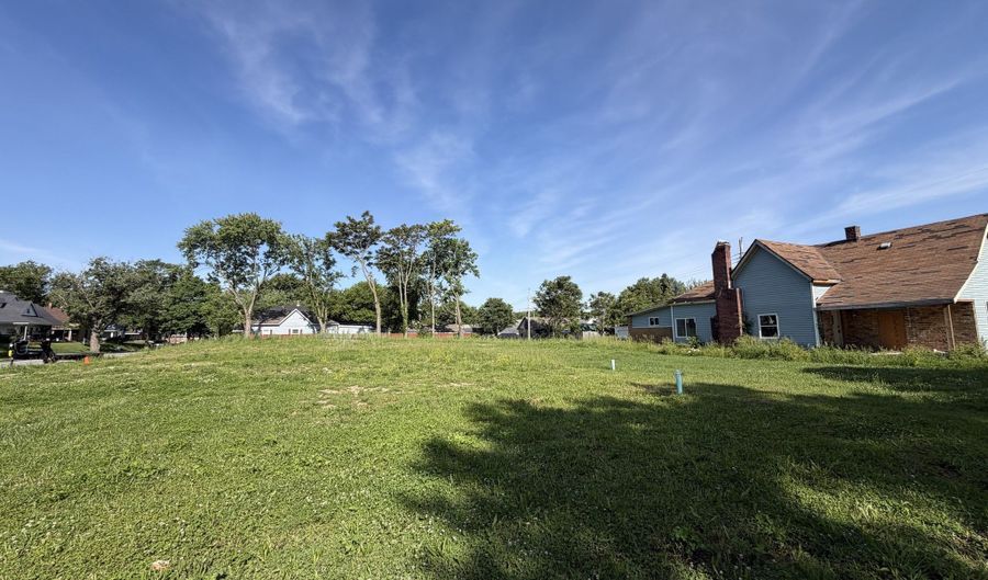 327 S Madison Ave, Anderson, IN 46016 - 0 Beds, 0 Bath