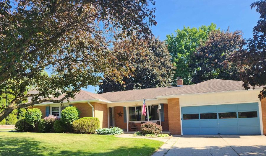 540 Fairlane Dr, Alma, MI 48801 - 3 Beds, 2 Bath
