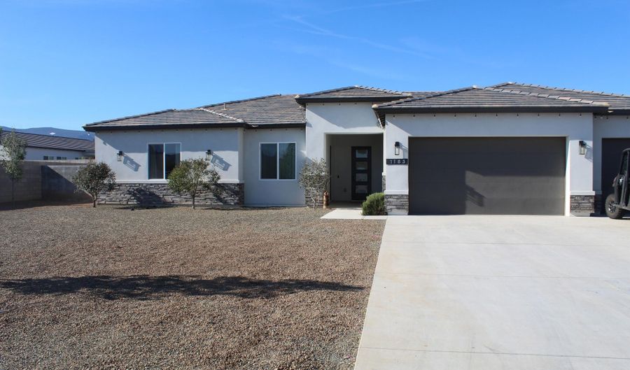 1183 W WHITE HAWK Dr, Camp Verde, AZ 86322 - 4 Beds, 3 Bath