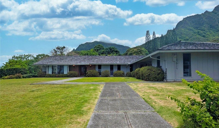 46-426 Hololio St, Kaneohe, HI 96744 - 4 Beds, 3 Bath