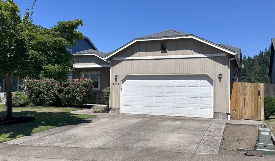 5782 MONTCLAIRE Way, Springfield, OR 97478 - 3 Beds, 2 Bath