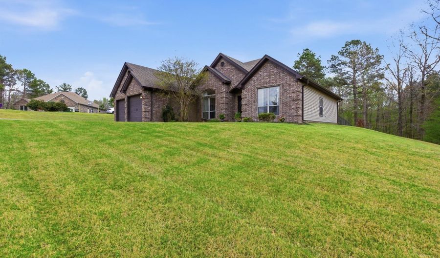 562 Joseph Dr, Alexander, AR 72002 - 4 Beds, 2 Bath