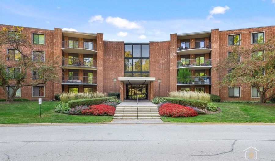 1615 E CENTRAL Rd 218C, Arlington Heights, IL 60005 - 2 Beds, 2 Bath