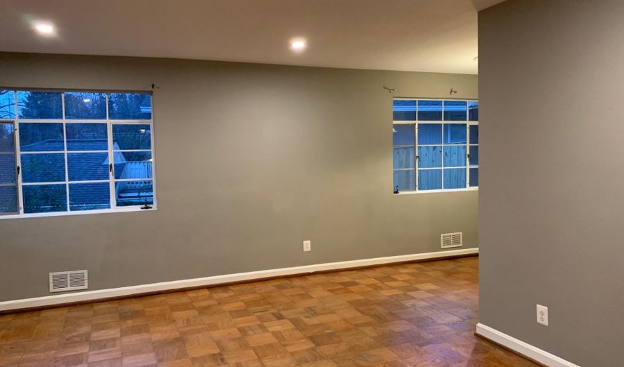 857 JACKSONVILLE St, Arlington, VA 22205 - 2 Beds, 1 Bath