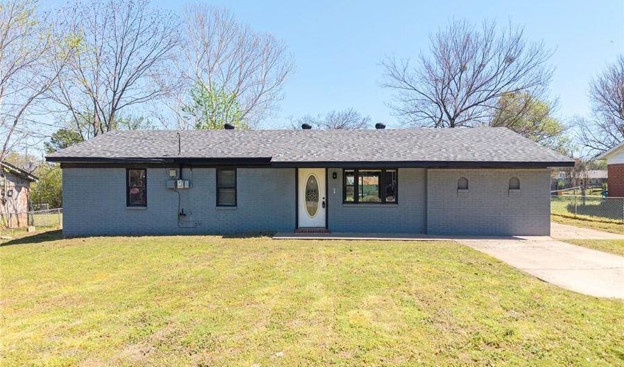 904 22nd St, Barling, AR 72923 - 3 Beds, 2 Bath