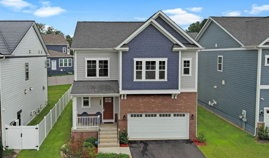 6403 HILLVIEW Ave, Alexandria, VA 22310 - 5 Beds, 5 Bath