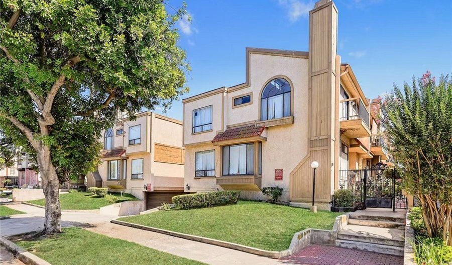 2106 Cedar St G, Alhambra, CA 91801 - 3 Beds, 3 Bath