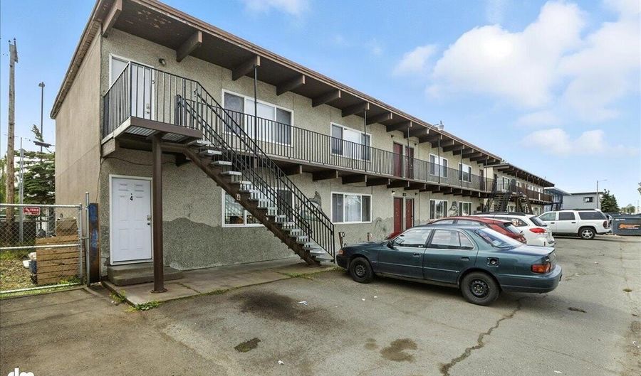 808 W 29th Pl, Anchorage, AK 99503 - 30 Beds, 16 Bath