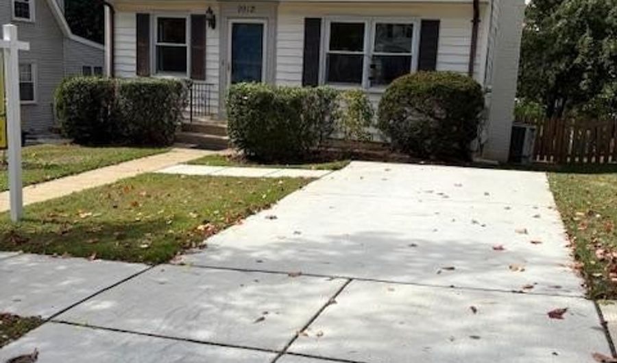 9912 DICKENS Ave, Bethesda, MD 20814 - 3 Beds, 2 Bath